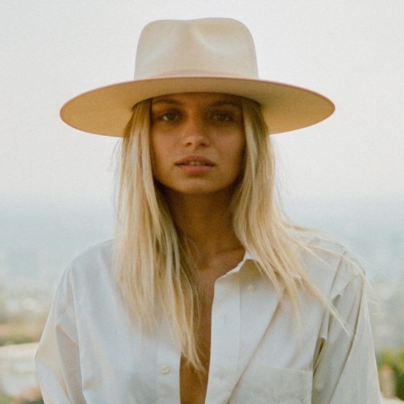 NWT LOC RANCHER - Picture 2 of 3